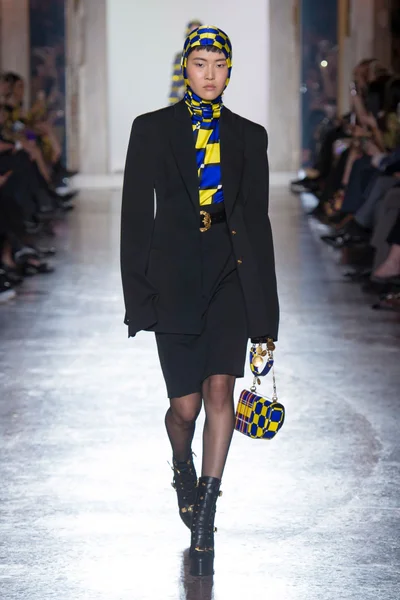 Look 33